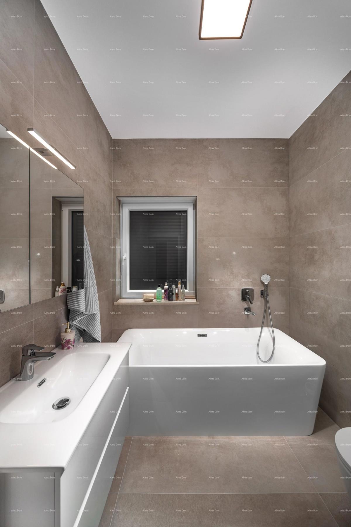 Prodaja - novo zgrajena, moderna in ekskluzivna vila s bazenom, Volme, Pula!