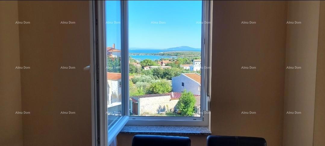 Ližnjan! Opremljen stan! Pogled na more!