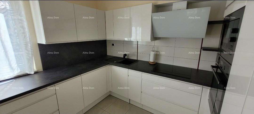 Ližnjan! Opremljen stan! Pogled na more!