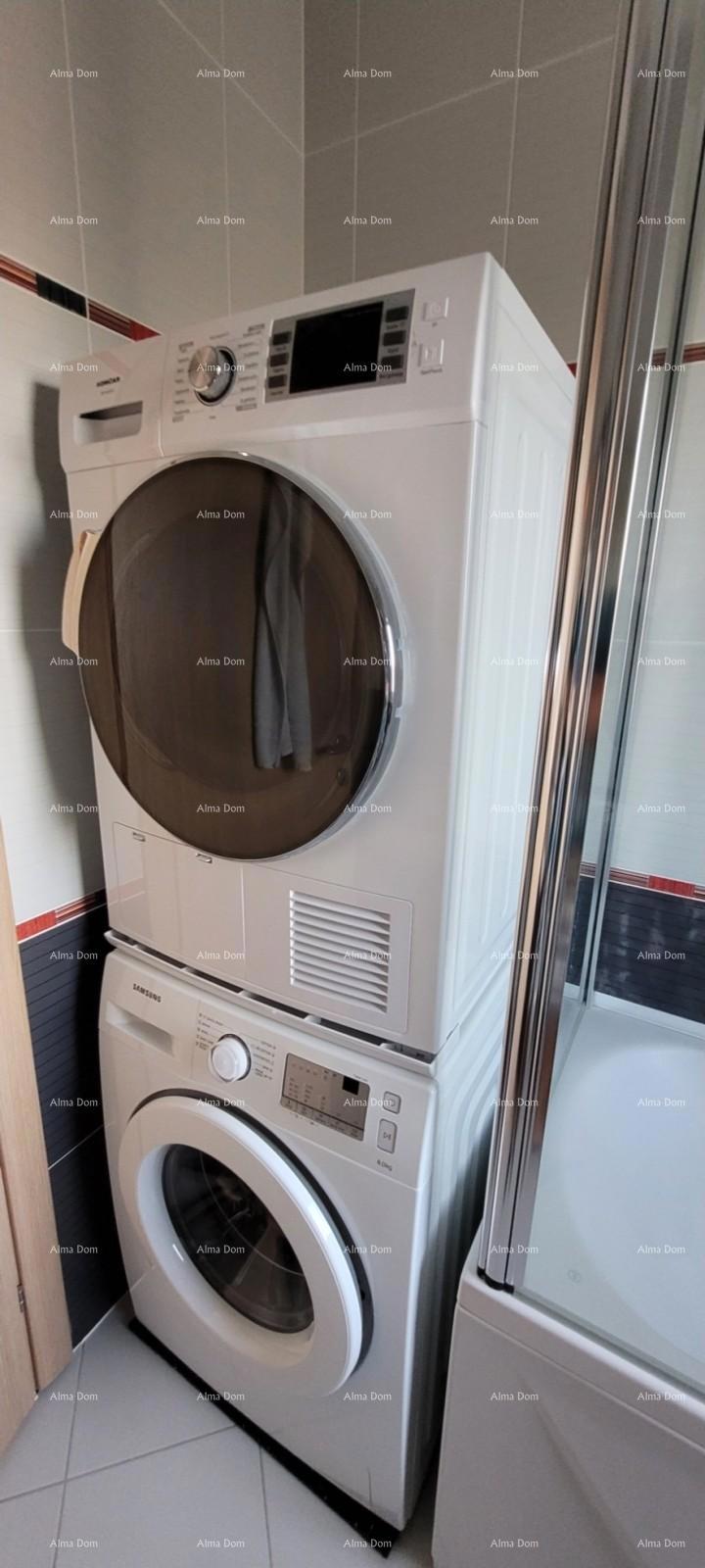 Ližnjan! Opremljen stan! Pogled na more!