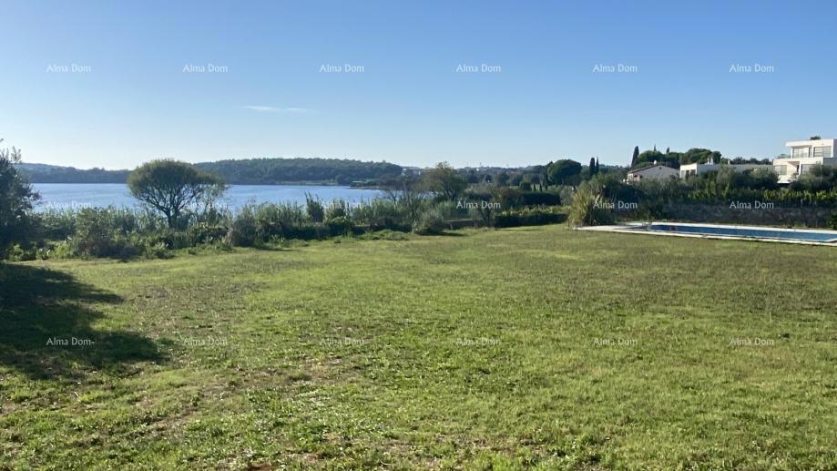 POMER, prva vrsta do morja, hiša z zazidljivim zemljiščem in projektom za luksuzno vilo