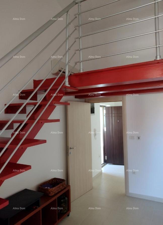 Stanovanje, Valbandon, z 2 parkirnima mestoma in dvoriščem