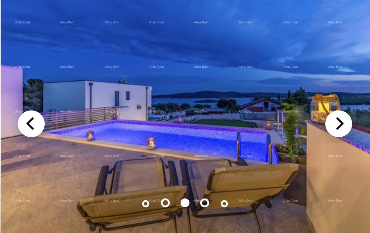 Čudovita vila s pogledom na morje. POMER