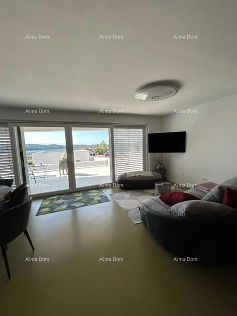 Čudovita vila s pogledom na morje. POMER