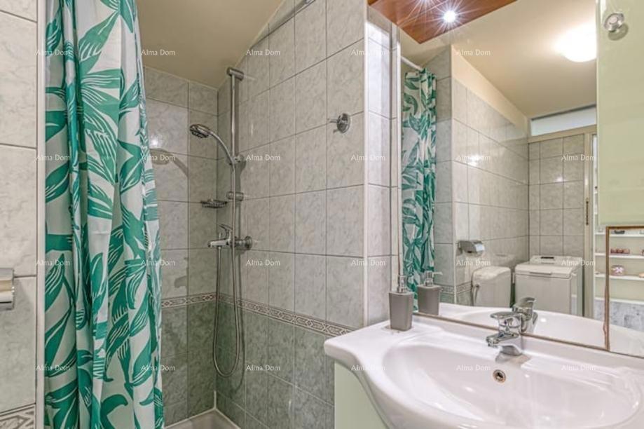 Prekrasno stanovanje na obali v Porecu – Prva vrsta ob morju