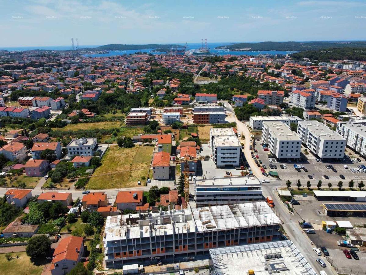 Pula! Večstanovanjska, moderna zgradba z dvigalom, blizu centra. S43