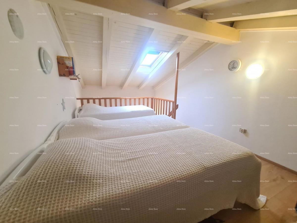 Blizu Pule! Hiša s bazenom!