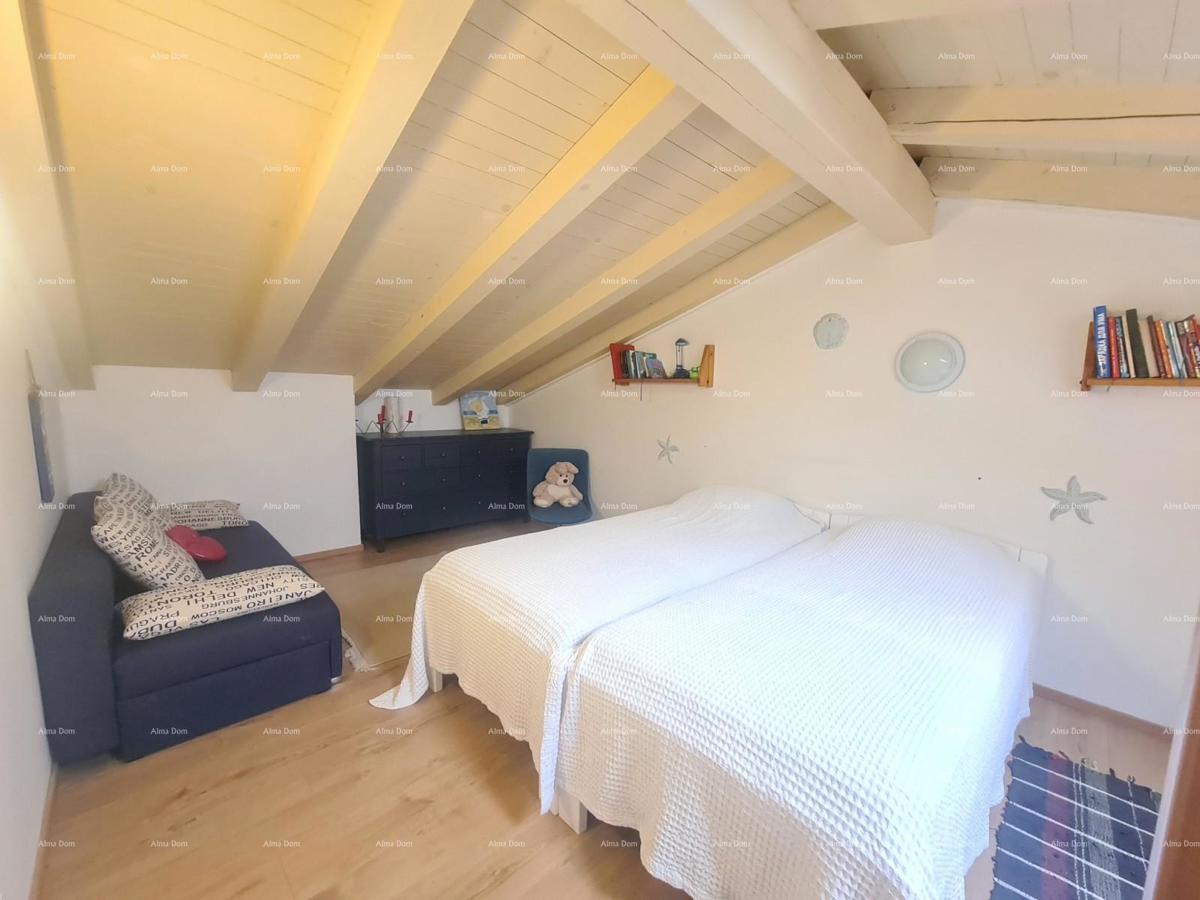 Blizu Pule! Hiša s bazenom!