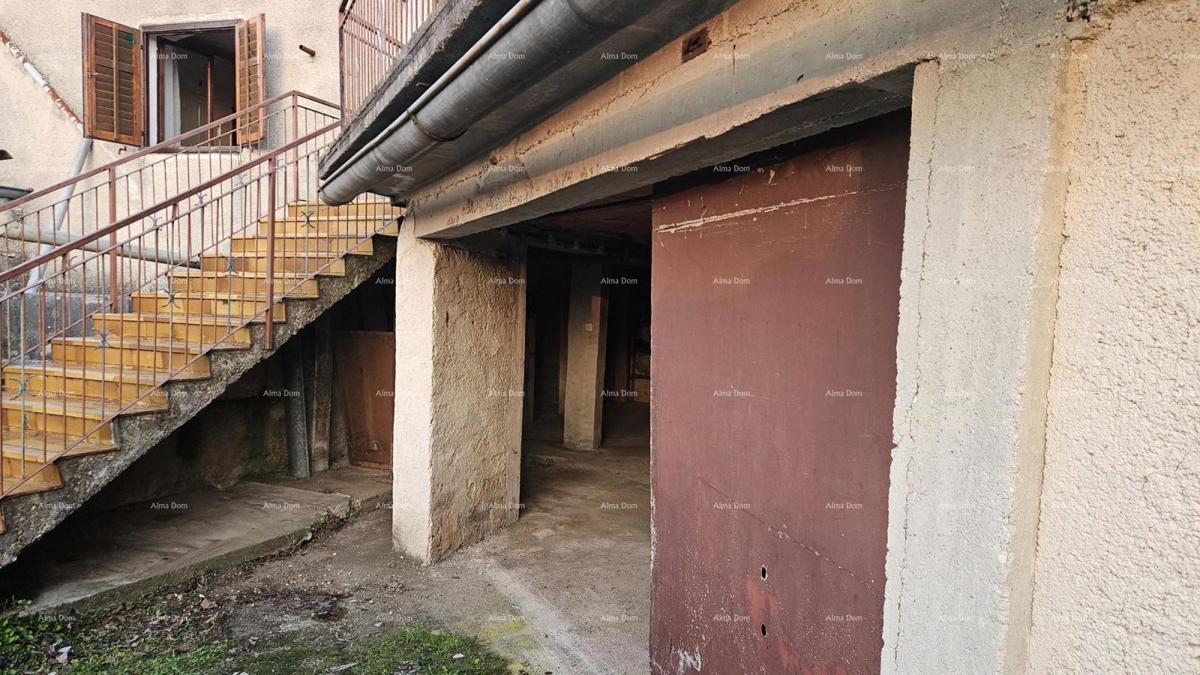 ŽMINJ (okolica) - odlična kamnita hiša z dvoriščem