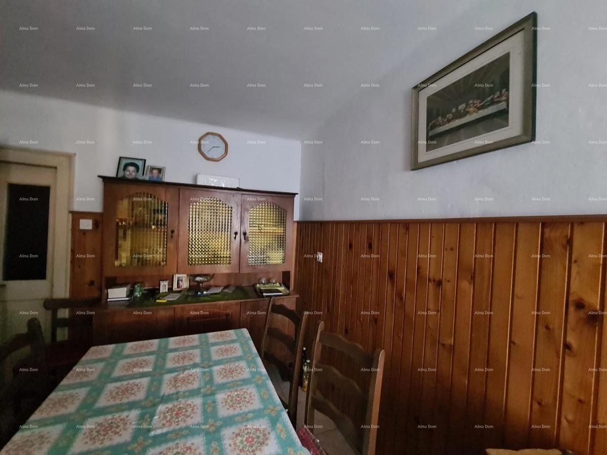 Umag, okolica - avtohtona hiša s parcelo!