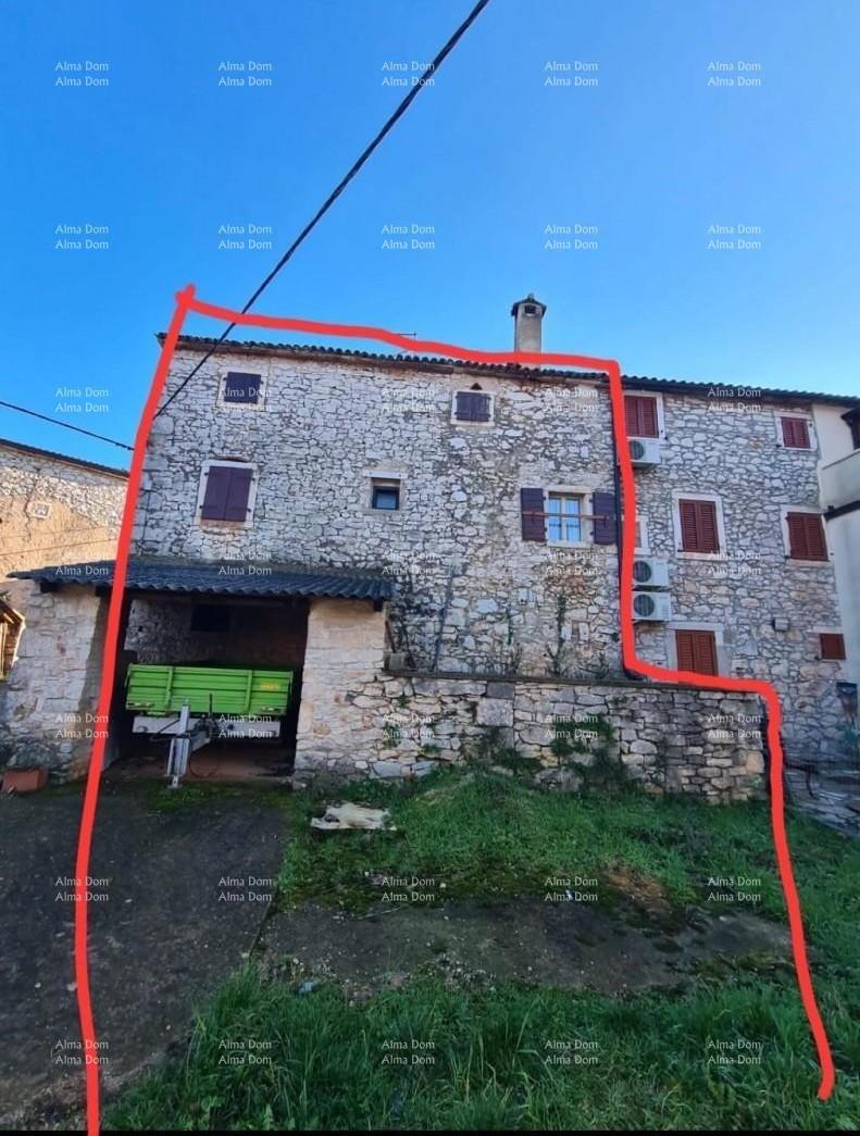 Umag, okolica - avtohtona hiša s parcelo!