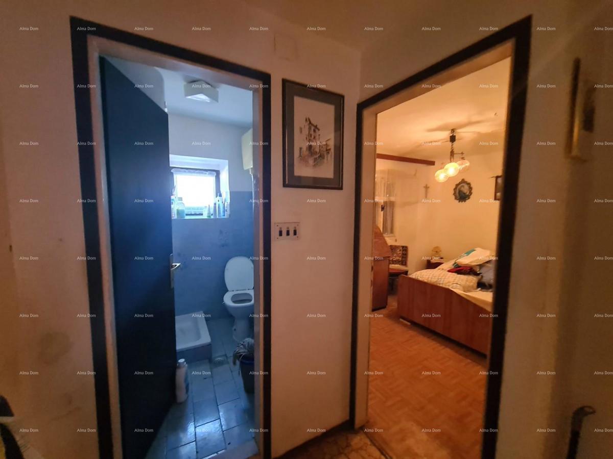 Umag, okolica - avtohtona hiša s parcelo!