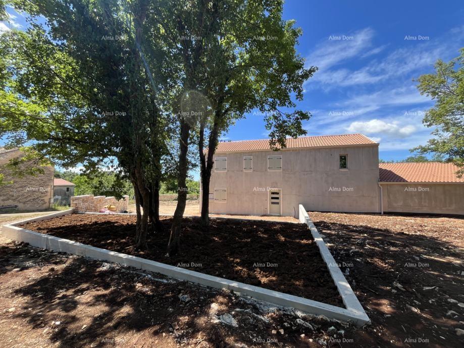 Prodamo Istrsko kolodvor, blizu Grožnjana