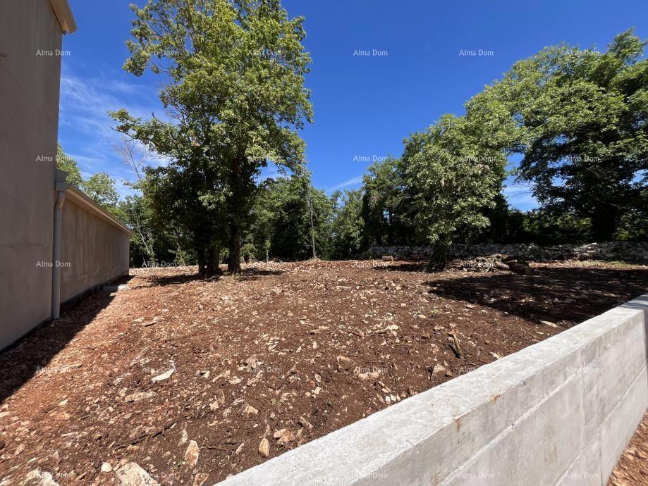 Prodamo Istrsko kolodvor, blizu Grožnjana