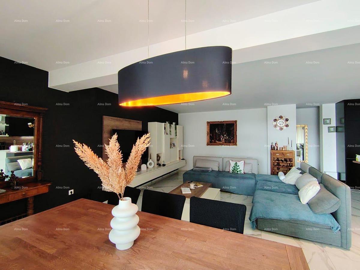 Luksuzno stanovanje s pogledom na morje, 30 m od plaže, popolno za družino