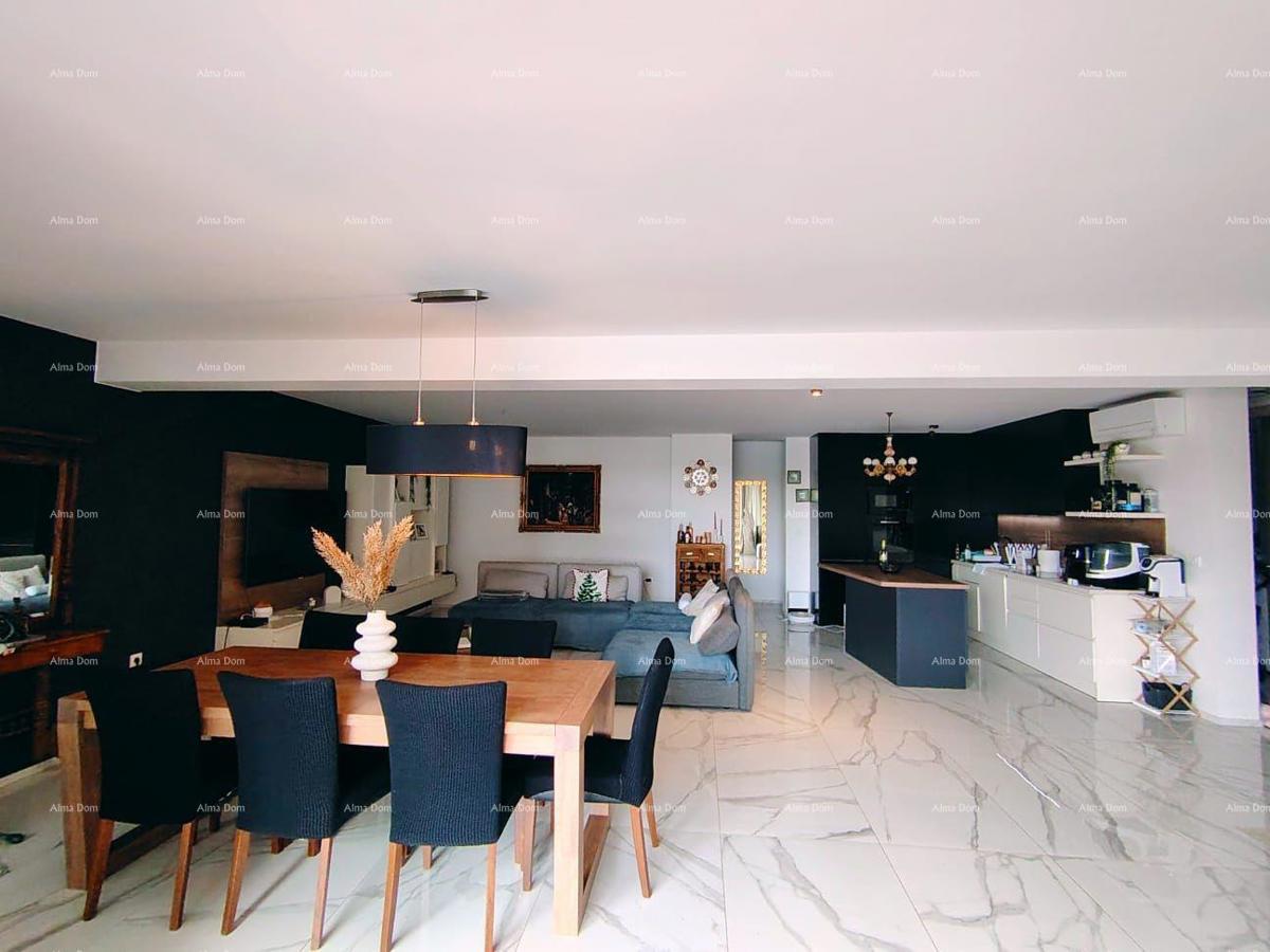 Luksuzno stanovanje s pogledom na morje, 30 m od plaže, popolno za družino