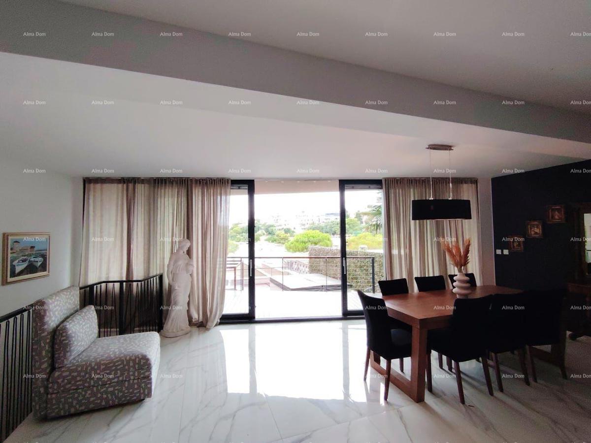 Luksuzno stanovanje s pogledom na morje, 30 m od plaže, popolno za družino