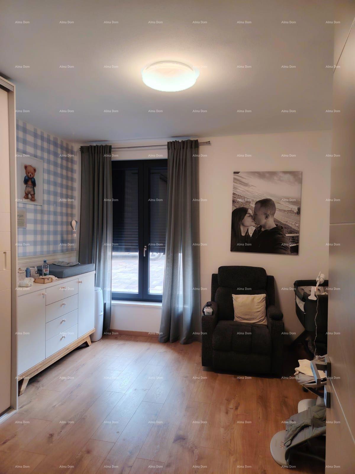 Luksuzno stanovanje s pogledom na morje, 30 m od plaže, popolno za družino