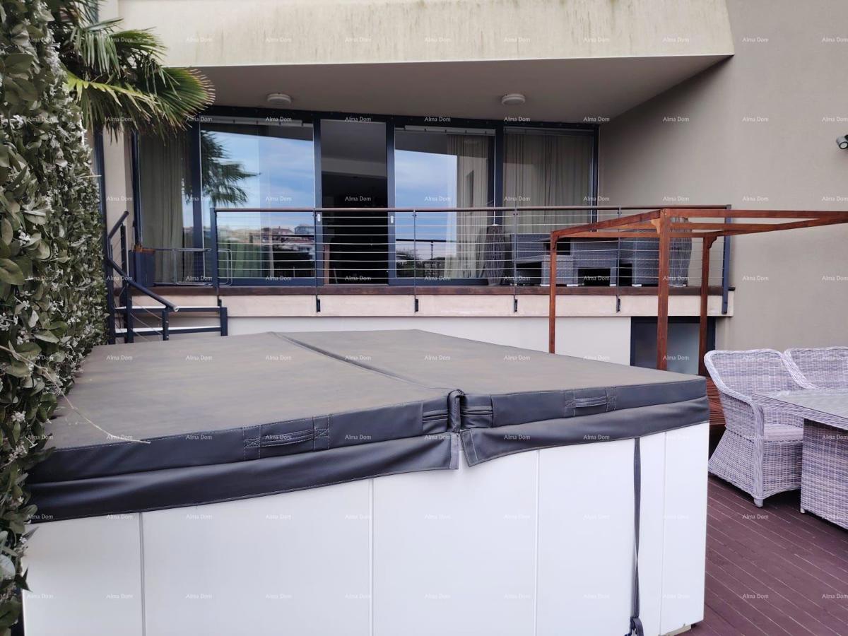 Luksuzno stanovanje s pogledom na morje, 30 m od plaže, popolno za družino