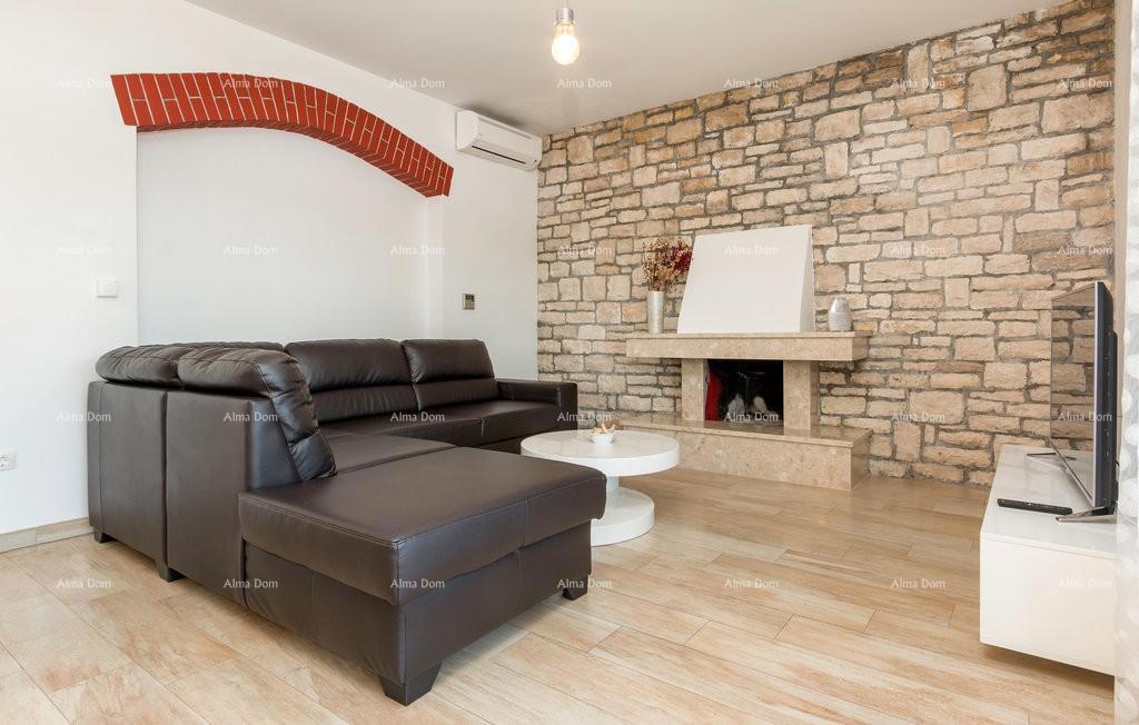 Premantura, samostoječa hiša s 5 spalnic. Bližina morja.