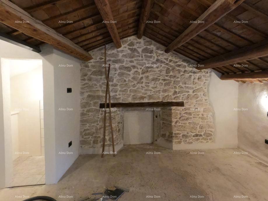 Kamnita Hiša na Prodajo