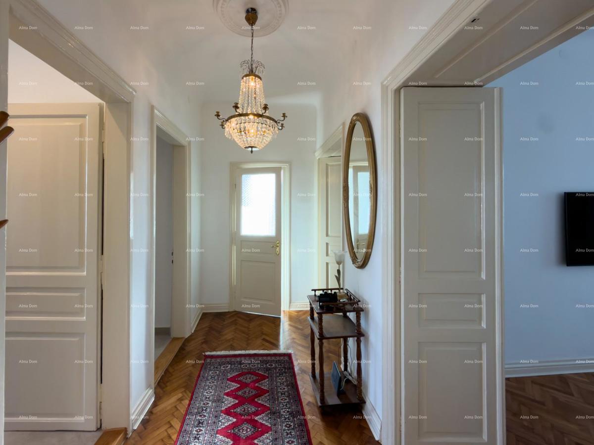 Renoviran stan v centru Pule!