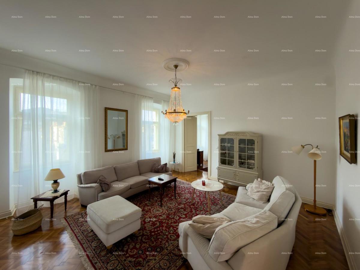 Renoviran stan v centru Pule!