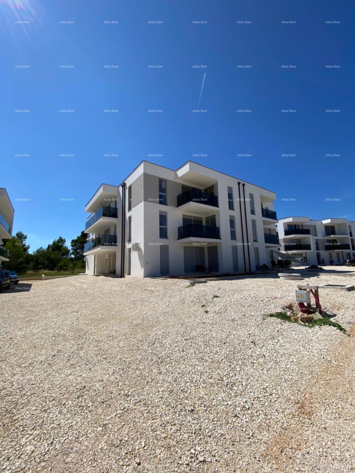 Istra. Novogradnja. Prodajamo stan s pogledom na more – Ližnjan