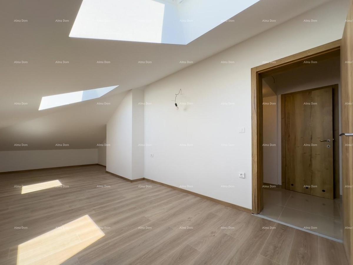 Prodamo stanovanje s čudovitim pogledom na morje! Premantura!