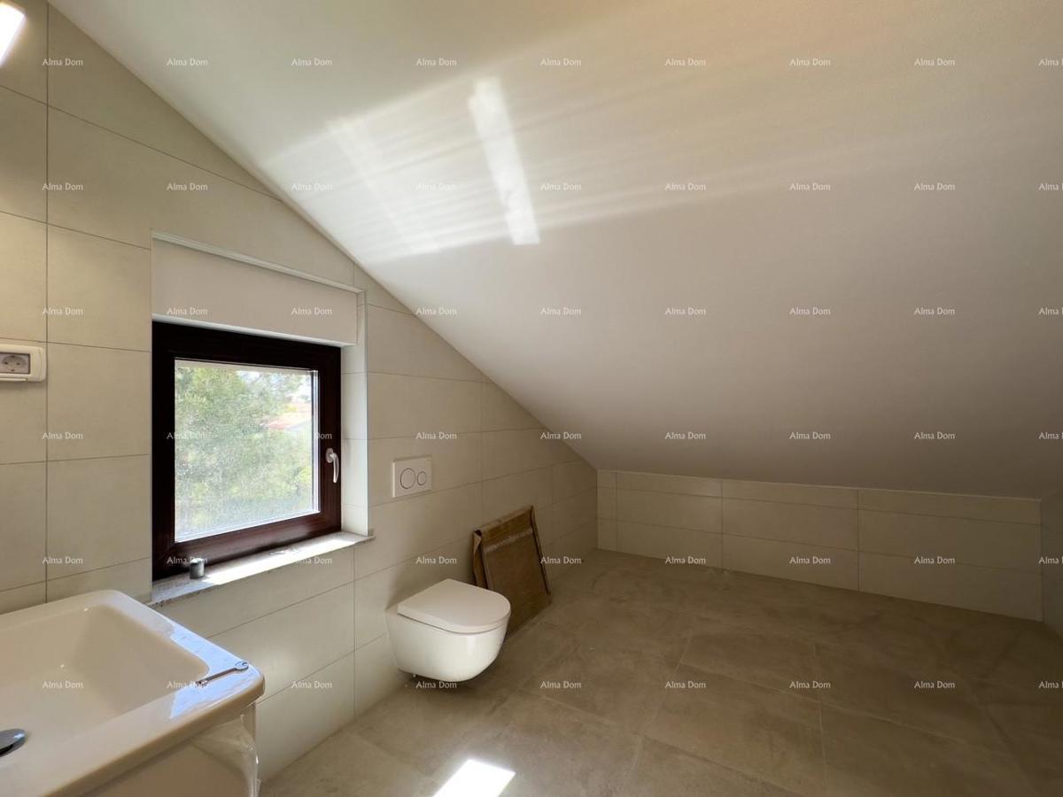 Prodamo stanovanje s čudovitim pogledom na morje! Premantura!