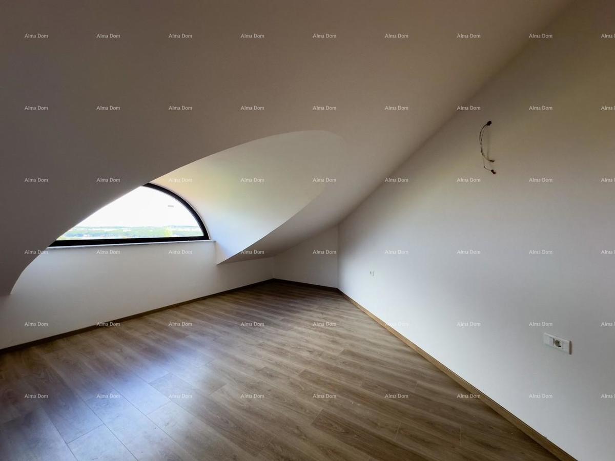 Prodamo stanovanje s čudovitim pogledom na morje! Premantura!