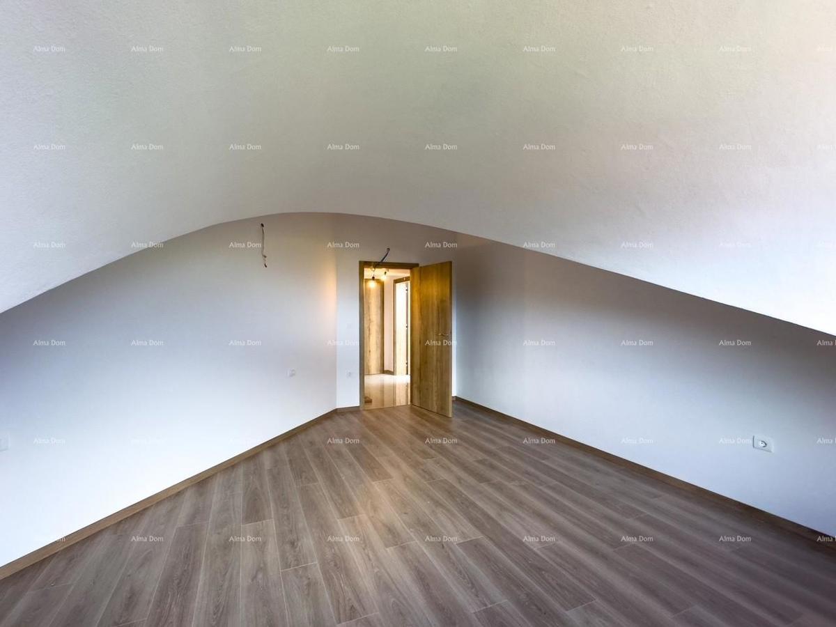 Prodamo stanovanje s čudovitim pogledom na morje! Premantura!