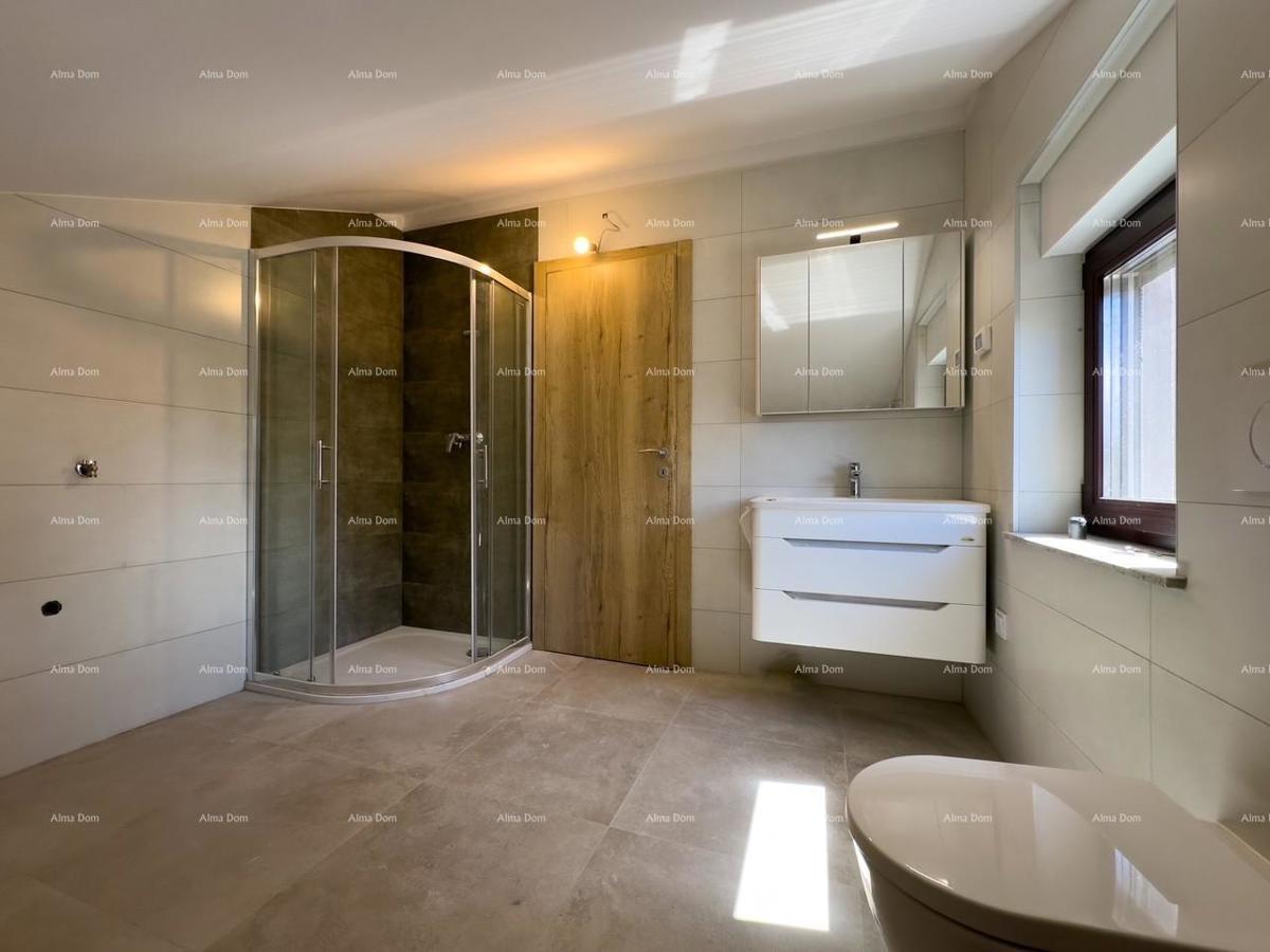 Prodamo stanovanje s čudovitim pogledom na morje! Premantura!