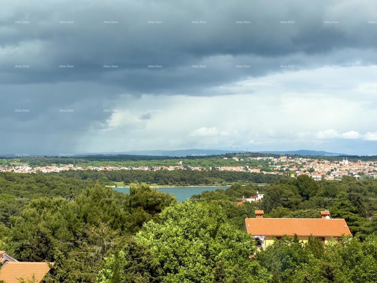 Prodamo stanovanje s čudovitim pogledom na morje! Premantura!