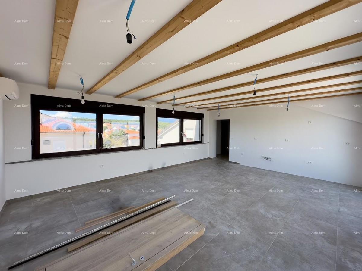 Prodamo stanovanje s čudovitim pogledom na morje! Premantura!