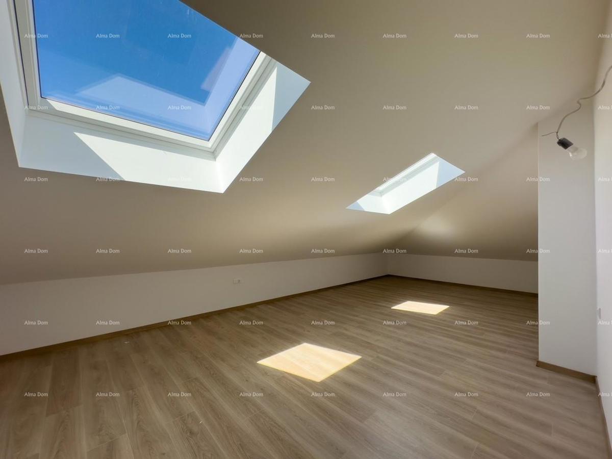 Prodamo stanovanje s čudovitim pogledom na morje! Premantura!