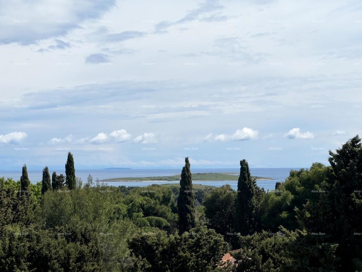 Prodamo stanovanje s čudovitim pogledom na morje! Premantura!