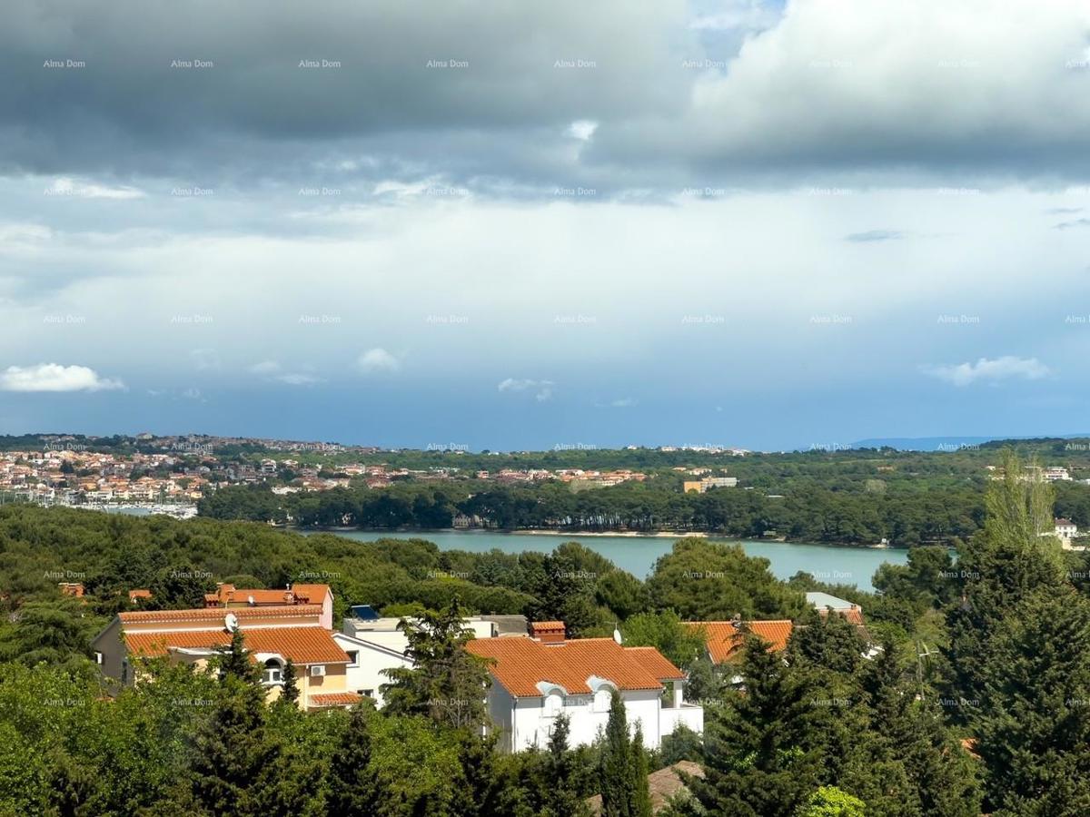 Prodamo stanovanje s čudovitim pogledom na morje! Premantura!