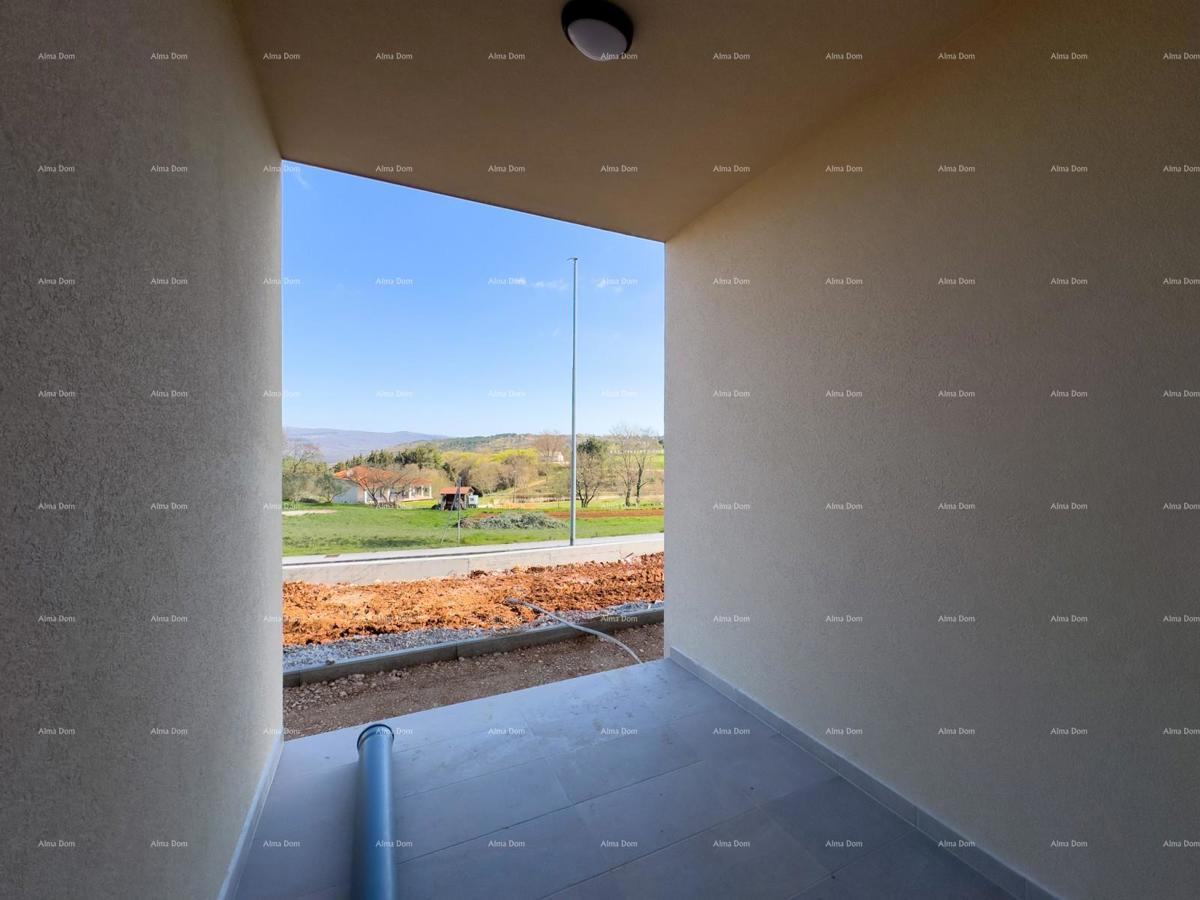 Prodajamo stanovanje z vrtom v Barbanu.