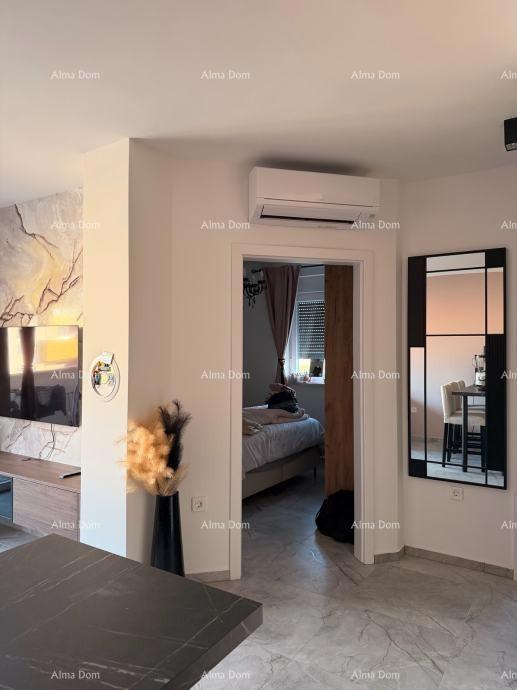 Prodaja - opremljen stan s parkirnim mestom v bližini centra, Pula!