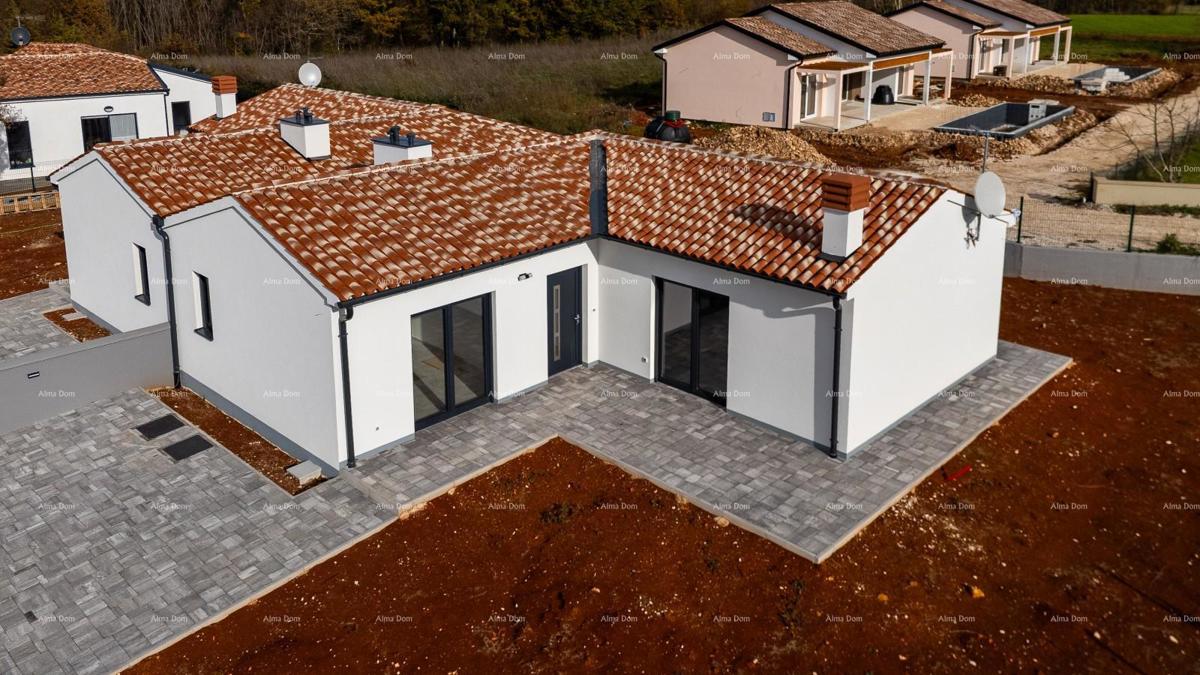 BARBAN, KOŽLJANI - Novogradnja / Dvojček, desni del. Ekološko naselje