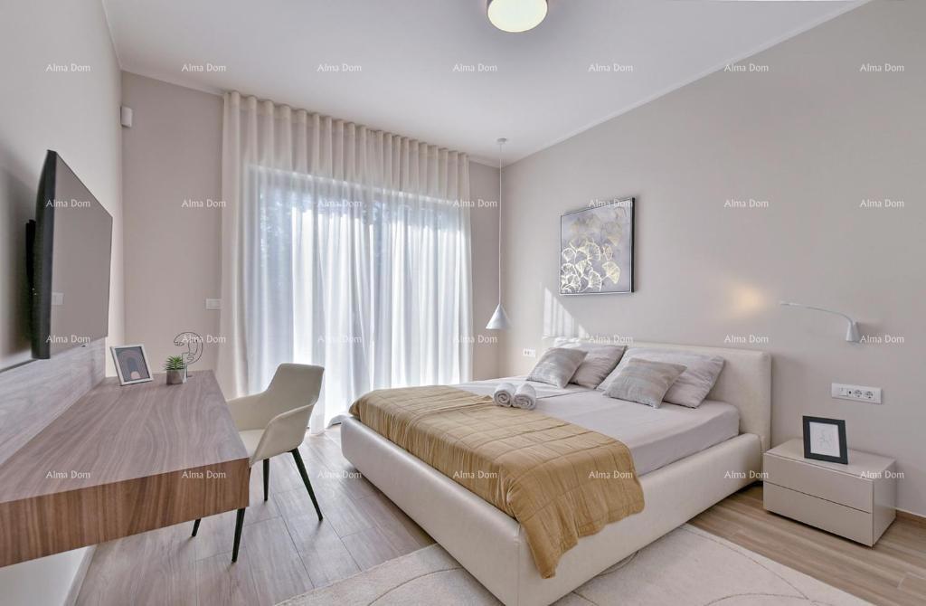 Fažana - Peroj - Čudovita vila s bazenom in pogledom na morje v bližini plaže