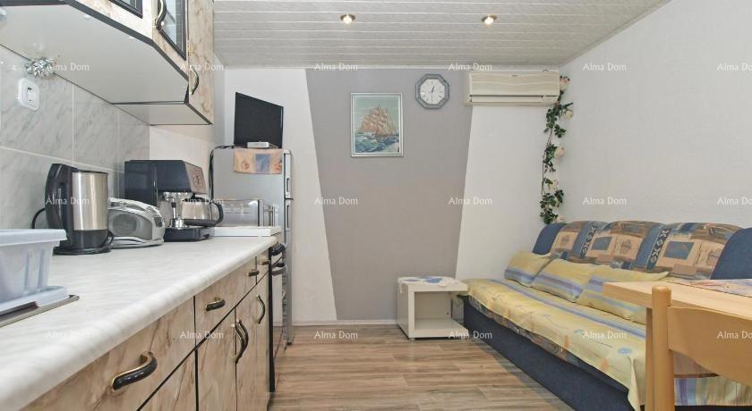 Hiša z dvema apartmajema, Medulin