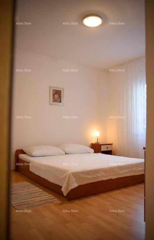 PREMANTURA – čudovita hiša s tremi stanovanji