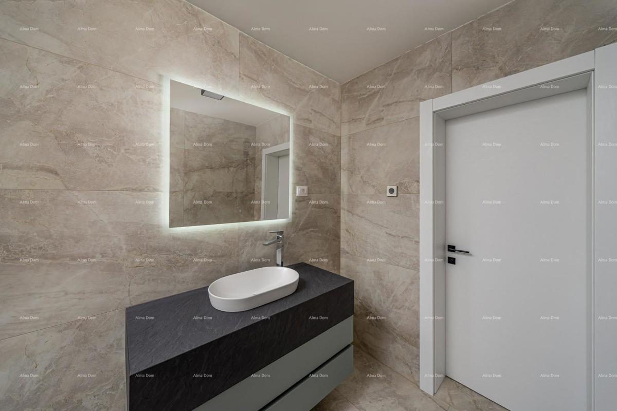 ROVINJ, Borik – Novo luksuzno stanovanje v prestižni soseski, 200 m od morja