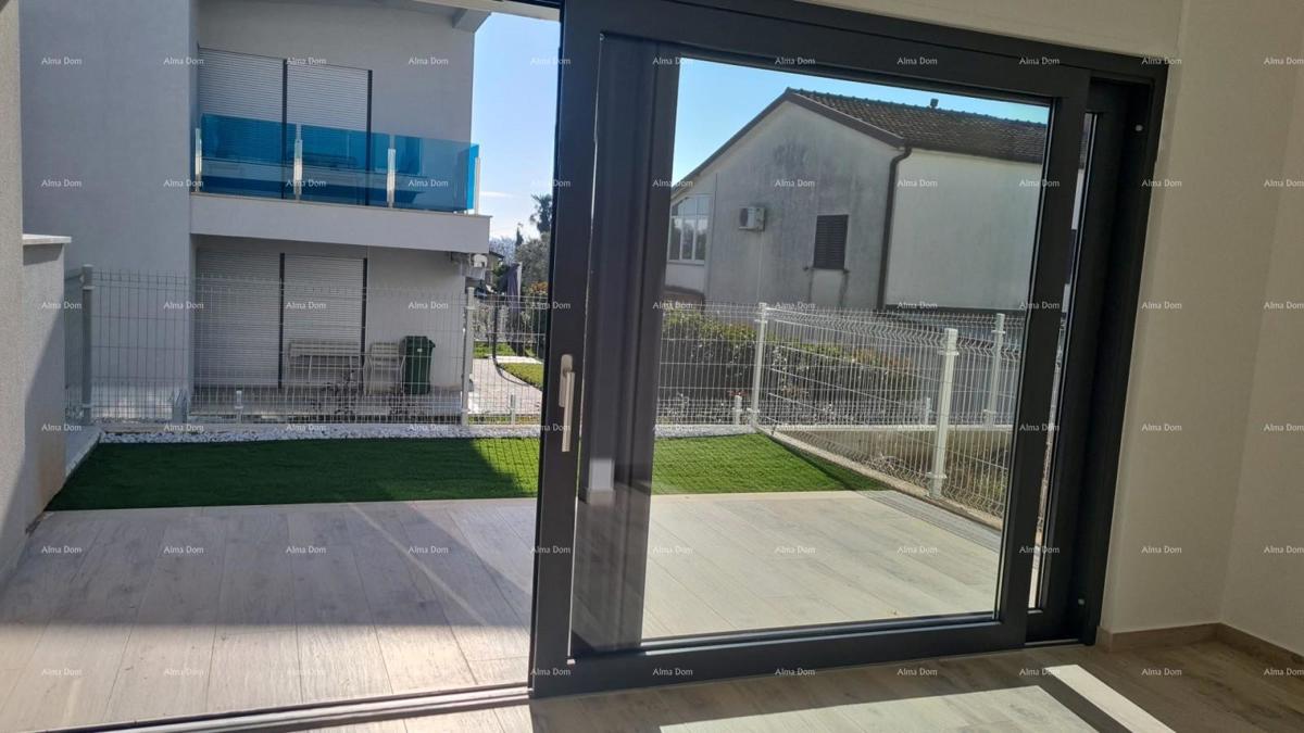 Moderen apartma v bloku D z dvema parkirnima mestoma, blizu Umaga!