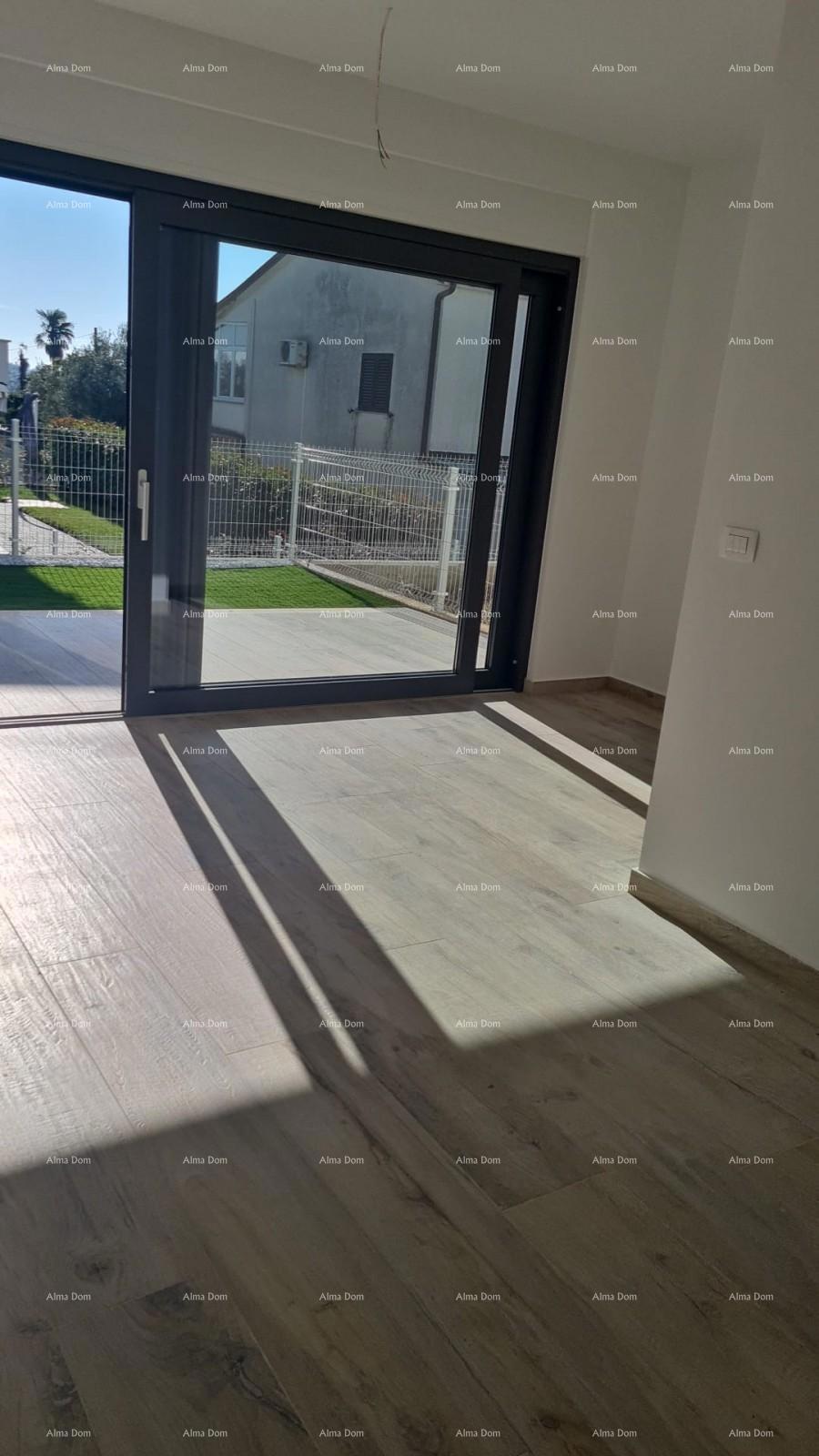 Moderen apartma v bloku D z dvema parkirnima mestoma, blizu Umaga!