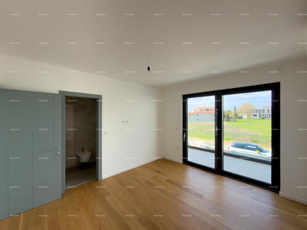 Nova moderna vila blizu morja!