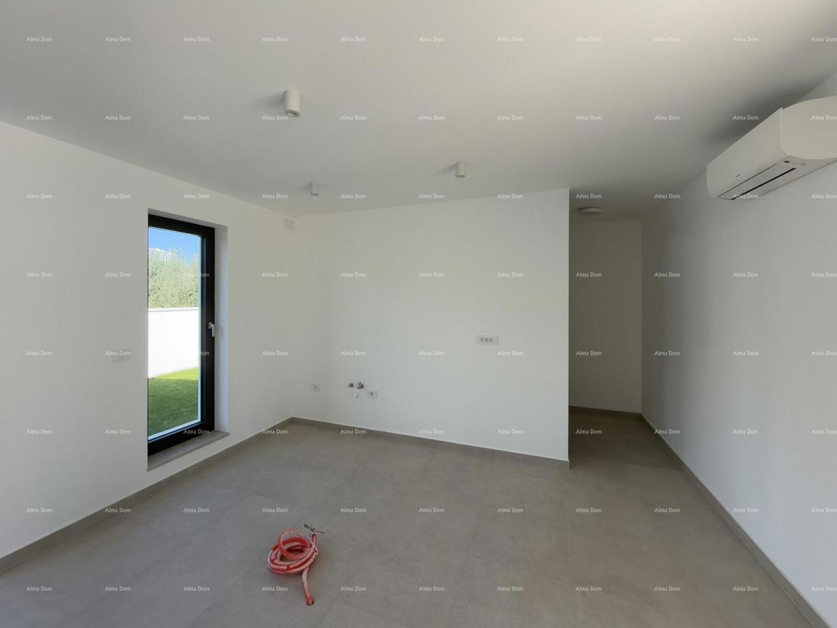 Nova moderna vila blizu morja!