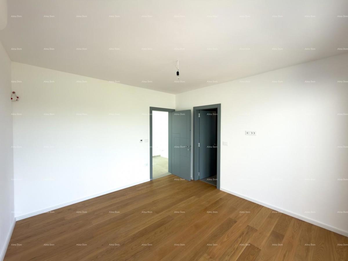 Nova moderna vila blizu morja!